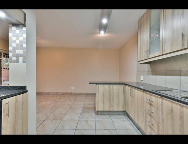 1 BEDROOM APARTMENT FOR SALE IN NEW REDRUTH